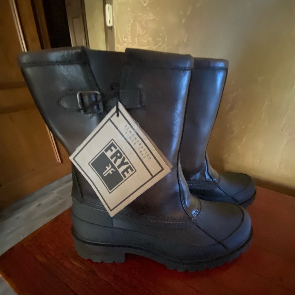 Men's Frye WaterProof Boots Alaska Pull On Shearling Wool Stone  Snow/Rain NWOB